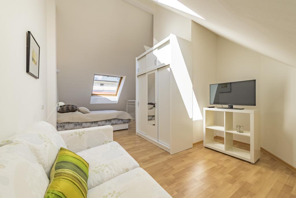 Maisonette Apartment Am Bahnhof - Adults Only Innsbruck Kültér fotó
