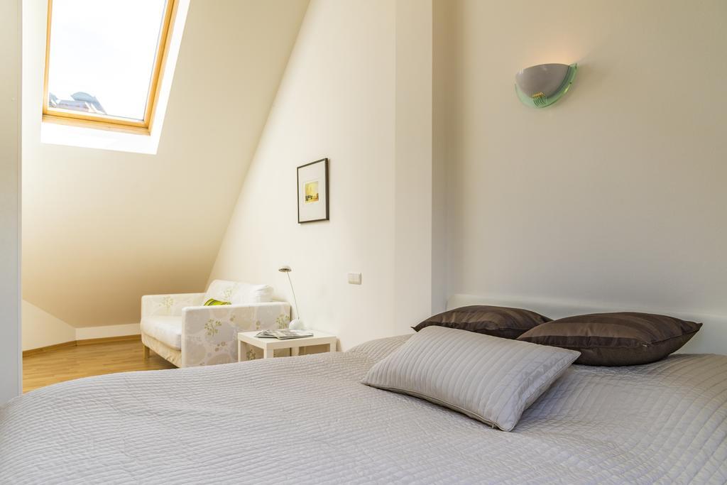 Maisonette Apartment Am Bahnhof - Adults Only Innsbruck Kültér fotó