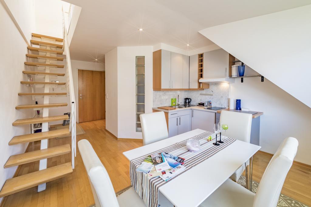 Maisonette Apartment Am Bahnhof - Adults Only Innsbruck Kültér fotó