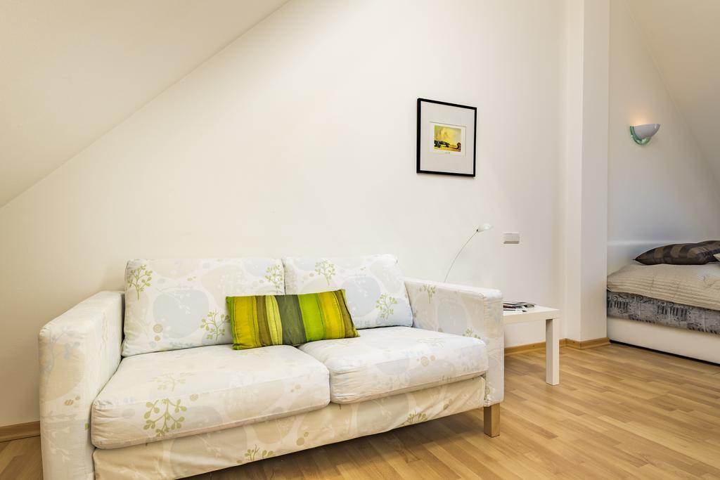 Maisonette Apartment Am Bahnhof - Adults Only Innsbruck Kültér fotó