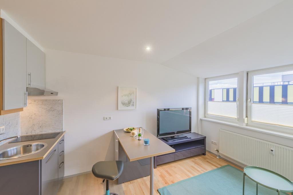 Maisonette Apartment Am Bahnhof - Adults Only Innsbruck Kültér fotó